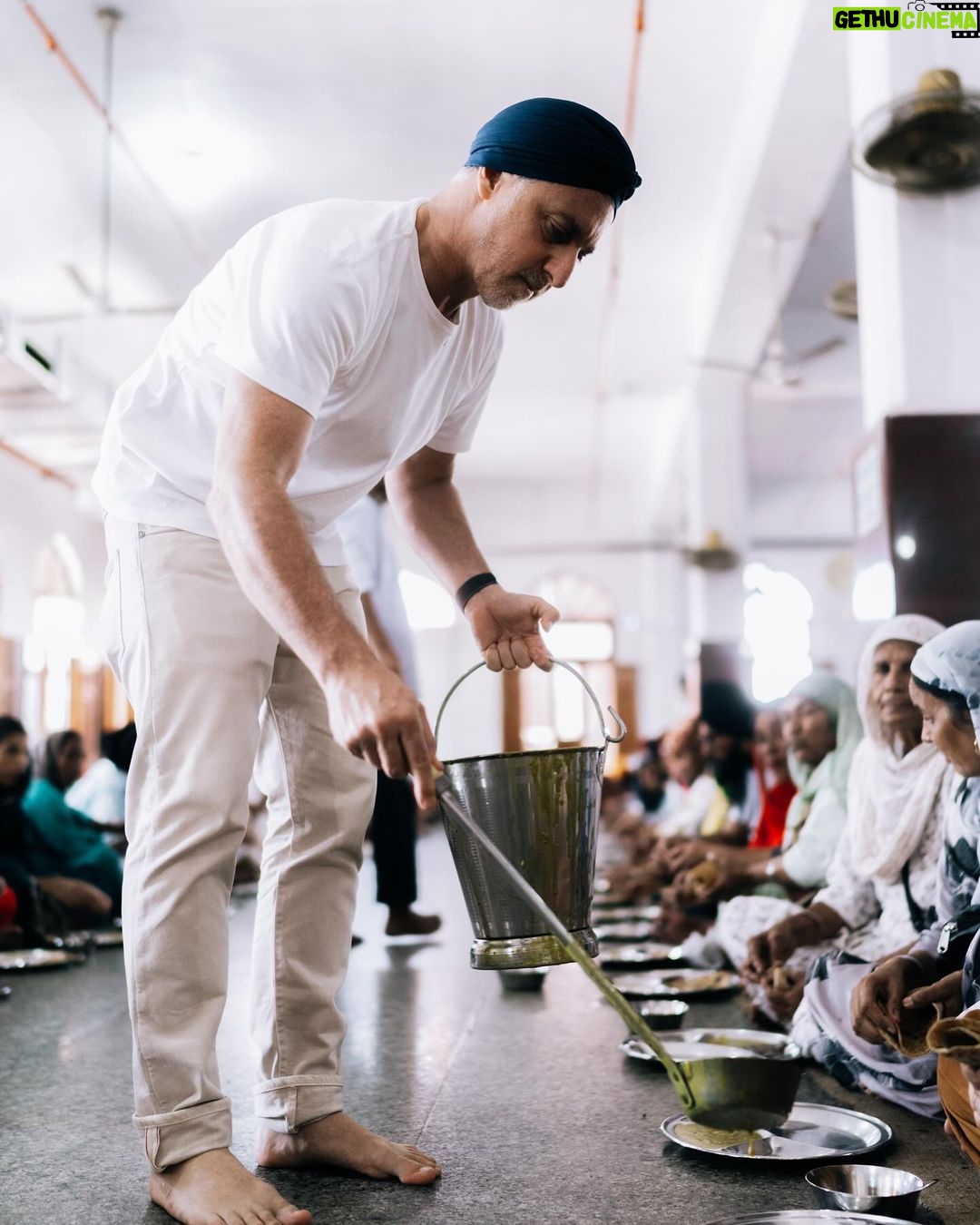 Luciano Huck Instagram - Registros da nossa passagem pela India. Uma das experiências mais intensas da minha vida. E valeu muito a pena. Breve no @domingao 📸 @isthisreal India : इंडिया