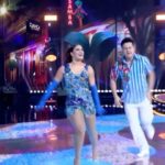 Luciano Huck Instagram – @priscilafantin e @rolon_ho arrasando no samba. 👏👏
