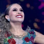 Luciano Huck Instagram – @carladiaz e @odiegobasilio mandaram muito bem no samba. 👏👏

Vocês curtiram?