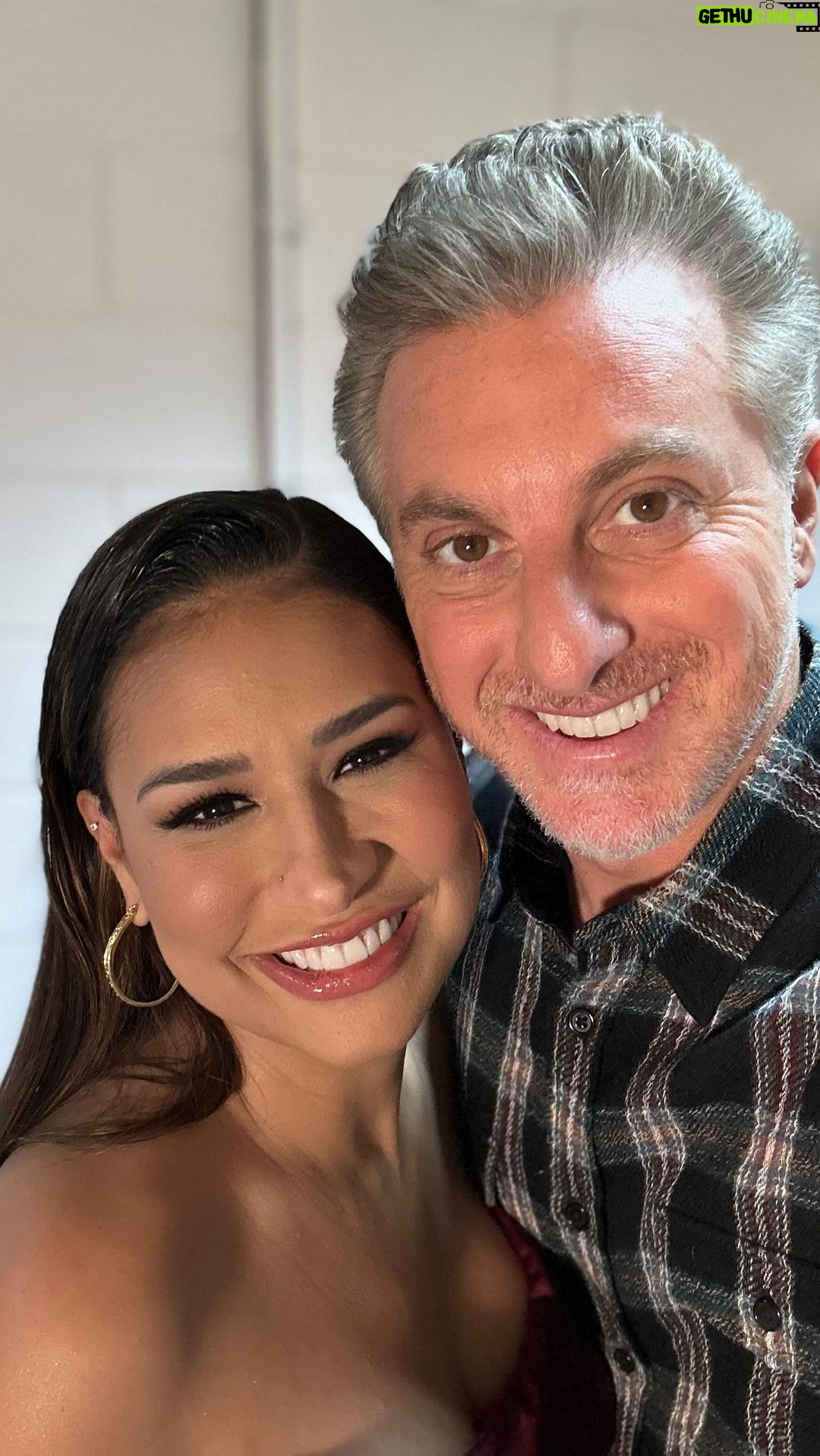Luciano Huck Instagram - Você merece, @simonemendes! Esse sucesso é fruto de muito trabalho. Parabéns 👏👏
