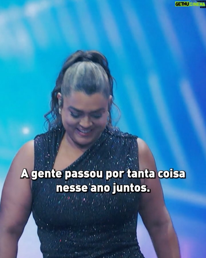 Luciano Huck Instagram - Estreamos o Quem Vem Pra Cantar com o pé direito. ❤️ Com a presença da minha amada amiga @pretagil. Depois de um ano intenso, é muito lindo vê-la no Palco do @domingao esbanjando alegria, saúde e luz. Um domingo de carnaval especial, com direito a surpresa da @alcione que eu sou fã demais. Foi lindo! 😍 Obrigado, obrigado!