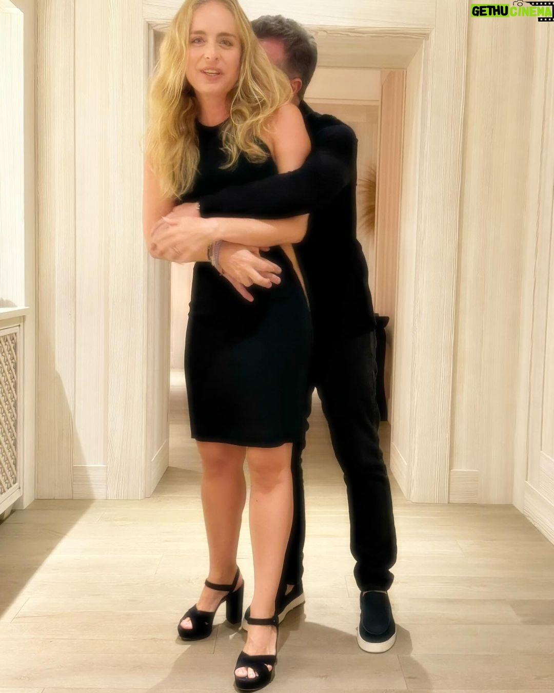 Luciano Huck Instagram - Nosso “Valentine’s Day”. Qualquer desculpa é boa para celebrar o amor e agradecer que o destino cruzou nossas vidas. Love you @angelicaksy . Mais que batata frita. 📷by Eva.