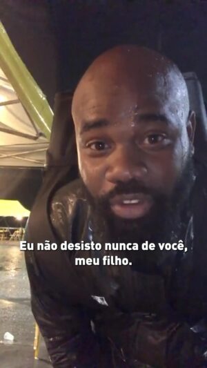 Luciano Huck Instagram - Esse vídeo me emocionou. Quem é pai sabe que a gente faz de TUDO pelos nossos filhos. @wandeco30oficial vi que você está fazendo uma campanha de arrecadação pelo pix da mãe do João Bernardo e vou te ajudar também. 

E quem quiser e puder colaborar, vou deixar o pix pra todo mundo aqui também: (jessicajlima84@gmail.com). Se você não puder ajudar com dinheiro, compartilha esse vídeo pra corrente do bem chegar em mais gente ❤️