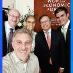 Luciano Huck Instagram – Ontem estive no Fórum Econômico Mundial, em Davos na Suíça. Fiz um pouco do que mais gosto: ouvi, falei e aprendi 😊. Participei de um painel sobre a Amazônia com o Presidente da Colômbia 🇨🇴 @gustavopetrourrego, a Ministra do Meio Ambiente 🇧🇷 @marinasilvaoficial, o Governador do Pará @helderbarbalho, o Presidente do BID @ilangoldfajn, e a @fany.kuiru, que dirige a maior confederação indígena do mundo. 
Sempre uma honra, @worldeconomicforum 👏