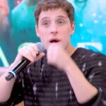 Luciano Huck Instagram – Gostaram do @domingao de hoje? 😍

Amigos especiais e que admiro muito. A nossa passagem de bastão encerrou o ciclo de Terra e Paixão e abre espaço para Renascer na telinha da @tvglobo. 👏👏

Muito obrigado pela presença de vocês!