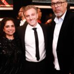 Luciano Huck Instagram - Que honra estar ao lado de tanta gente especial e talentosa. 😍 O Melhores Do Ano é também uma oportunidade de aplaudir de pé aquelas pessoas que fazem a diferença nas suas comunidades. Esse ano, contamos a história do Darcy e da Luciene, do Ananias e da Jucilene do Quilombo Kaonge e da Dona Renata da Casa Mãe. Parabéns pelo trabalho incrível de vocês, vocês são INSPIRAÇÃO!
