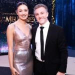 Luciano Huck Instagram - Que noite especial ao lado de tanta gente querida e talentosa. ❤️ Encontros, homenagens, alegria e emoção! Próximo @domingão, dia 17, na telinha de vocês. #MelhoresDoAno
