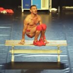 Luciano Rosso Instagram - 🐣10 years later🐥 2011-2021 @unpoyorojo @alfonso.baronn 🎥 hermes gaido Festival Internacional de Teatro Físico MOMI - Faro, Portugal 🇵🇹 @festivalmomi