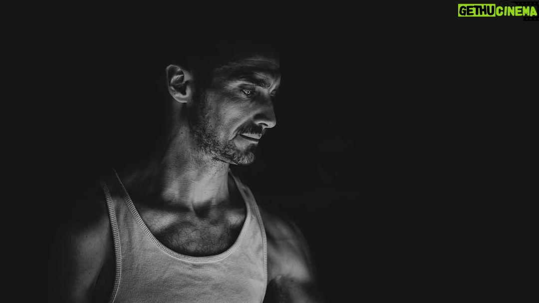Luciano Rosso Instagram - @lara_m_photographies pour APOCALIPSYNC @theatreanthea