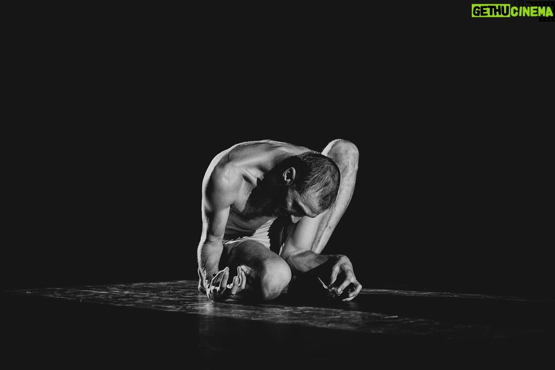 Luciano Rosso Instagram - @lara_m_photographies pour APOCALIPSYNC @theatreanthea
