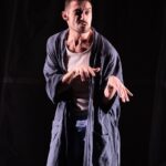 Luciano Rosso Instagram - Oui, tout va bien. Dernières dates APOCALIPSYNC au @rondpointparis Mardi à dimanche 18h30 ph: Rose Fayet @focusrose_photographie Théâtre du Rond-Point
