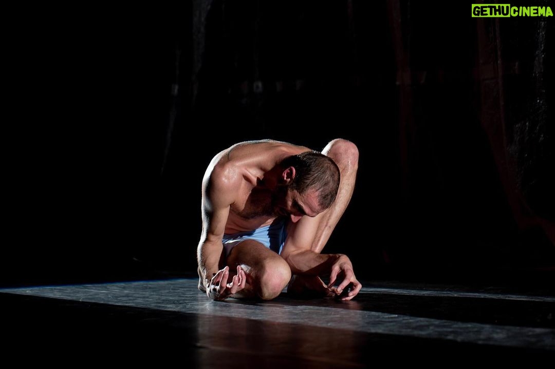 Luciano Rosso Instagram - @lara_m_photographies pour APOCALIPSYNC @theatreanthea