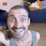 Luciano Rosso Instagram - @luciano_rosso est de retour ! 🎭 Découvrez-le bientôt seul en scène dans APOCALIPSYNC, son nouveau spectacle déjanté alliant danse et mimique. 📅 14 mars – 2 avril, 18h30 🎟️ Lien en bio @qlp_prod #lucianorosso #lipsync #isback #danse #mimique #humour #theatre #unpoyorojo #theatredurondpoint