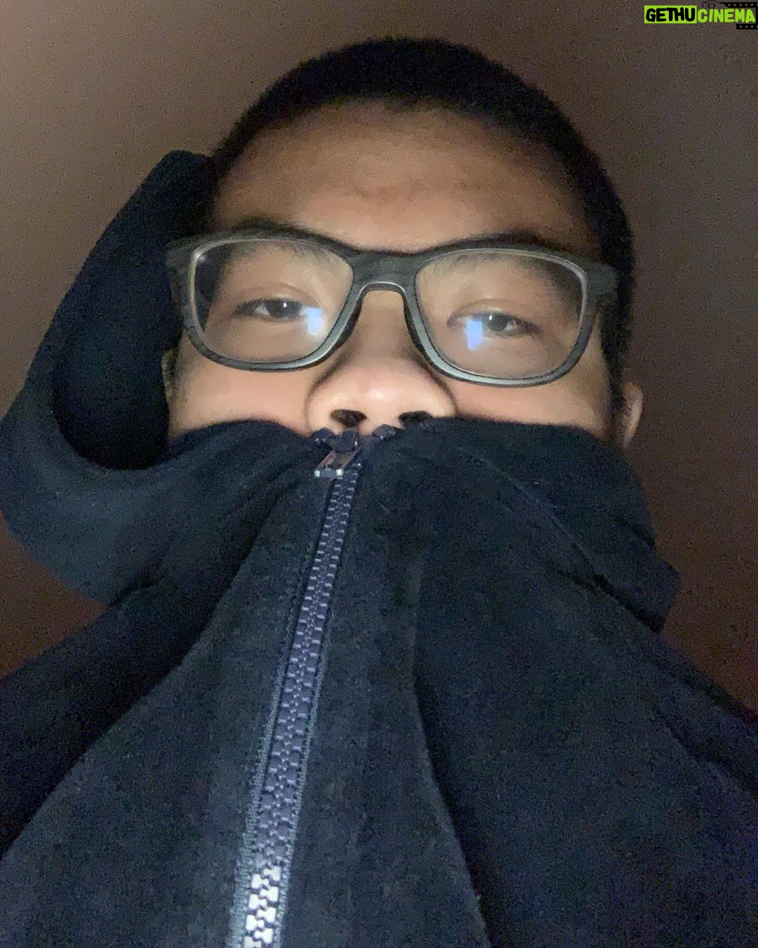 LuckyDesigns Instagram - Just a quick little self take photo of myself and also what @future said I need a wife to take care of me *sigh* uhhhh f**k I need my baby girl with me ASAP 😔😭 EVIL WORLD WE LIVE