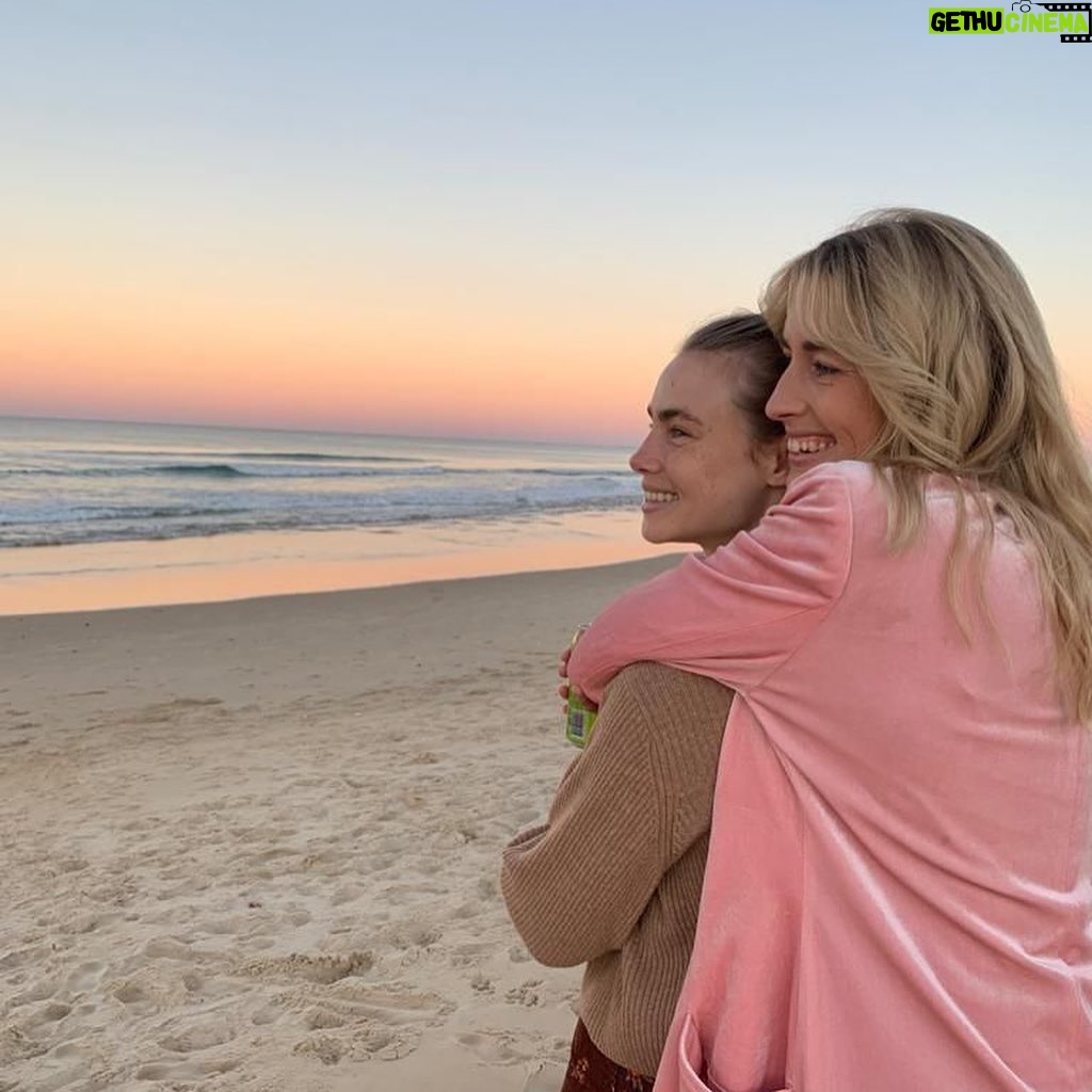 Lucy Fry Instagram - Thank you Australia... For the family time, the belly laughs with friends, sharing waves, sunshine freckles, forest air, nourishing food and golden afternoons. It wasn’t easy getting in, and I’m so glad I did. Till next time!