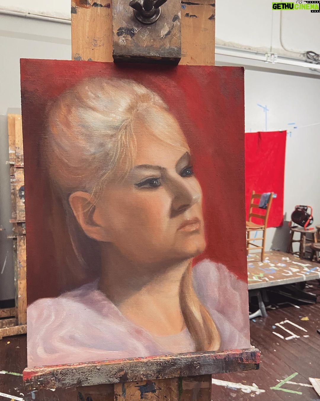Lucy Fry Instagram - New painting π¨ New Hair ππΌββοΈ (3rd pic reward for putting up with my art π) It was interesting to watch the expression change in the models eyes over the two weeks in this painting. My teacher @rickymujicaartist says that a portrait is a creation somewhere half way between the artist and the model, you canβt help bringing yourself to it. As much as you try to report diligently! There was a good few days of this where her eyes were angry (like the red behind her). But on the last day, they settled into more peace. If I were to give this painting a name it would be βa woman befriends her anger.β
