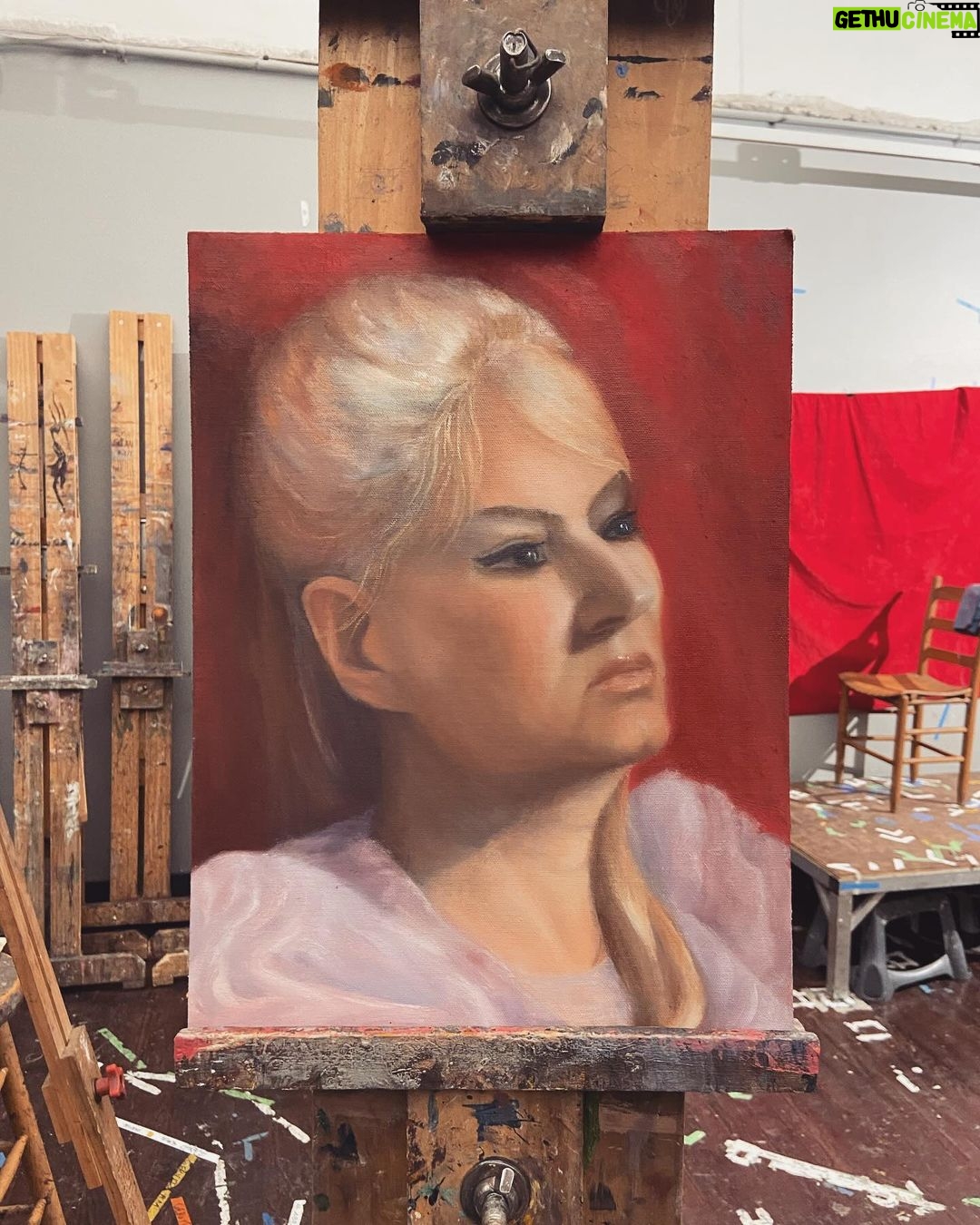 Lucy Fry Instagram - New painting π¨ New Hair ππΌββοΈ (3rd pic reward for putting up with my art π) It was interesting to watch the expression change in the models eyes over the two weeks in this painting. My teacher @rickymujicaartist says that a portrait is a creation somewhere half way between the artist and the model, you canβt help bringing yourself to it. As much as you try to report diligently! There was a good few days of this where her eyes were angry (like the red behind her). But on the last day, they settled into more peace. If I were to give this painting a name it would be βa woman befriends her anger.β