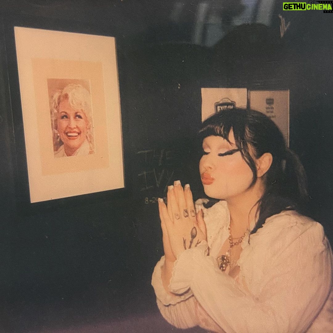Lucy Loone Instagram - Much loveee, Tennessee ššš¤§ 4 more shows left š See you tonight ATL :Pāļø