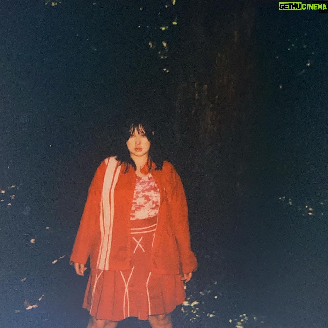 Lucy Loone Instagram - 🌳♥️🌳 i think i’m gonna post a snippet from the album by the end of this week, lmk if you want to hear it ♡ sending love. Brooklyn, New York