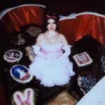 Lucy Loone Instagram - ♫ ♪ ♫ (¯`◕‿◕´¯) 🌭🥪🎂🍰🍽🎥 𝓛𝓊𝒸𝓎✧𝓛𝑜𝑜𝓃𝑒 - 𝓔𝓪𝓽 𝓘𝓽 𝓤𝓹: 𝓥𝓲𝓼𝓾𝓪𝓵 (─‿‿─)♡ is coming January ✵ )