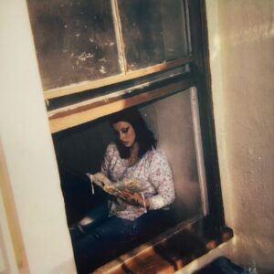 Lucy Loone Instagram - teach me how to not run in circles so the pain won’t split me open like a knife to an apple 🍎 so it won’t turn me into something venomous or spiteful 🦂 i’ll mourn for every open wound left unattended but i don’t regret loving you at all cause i meant it 🏚 📕