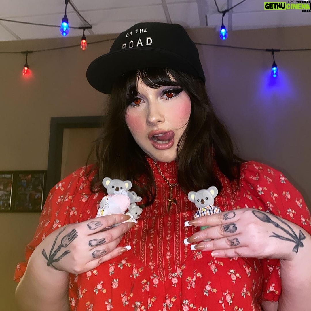 Lucy Loone Instagram - life is temp, swag is forev ♥️💕 thaank u so much philadelphia for a lovely show 🥹💕💕 announcement coming tmmrw morning!!!!!! 😧🤭