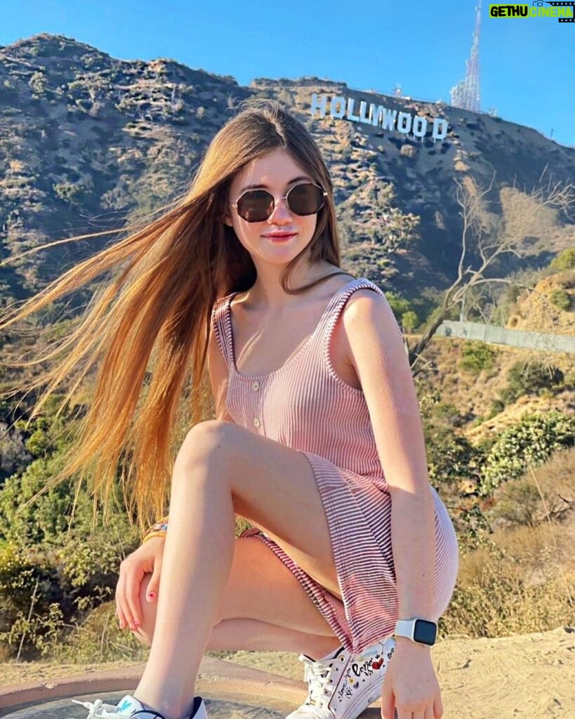 Lucy Paez Instagram - Hollywood Isn’t A Place ✨🎬 ... It’s A Way Of Life !! 💛🤍💛 ▪️ ▪️ ▪️ #dreamsdocometrue #hollywoodsign #happyme #todaysmood #losangeles #letsdothis #actresslife #mylifestyle #tweenfashion #fashionphotography #makeithappen #yougotthisgirl #enjoythelittlethings #loveyourself #hereicome #mypassion #followyourdreams #shinebright #mymagicalmoments #lucypaezofficial