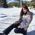 Lucy Paez Instagram - Everything Is Magical✨⚡️✨.... When It Snows!! 💙❄️⛄️ ▪️ ▪️ ▪️ #letitsnow #snow #ski #mylifestyle #tweenfashion#fashionphotography#makeitbright #yougotthisgirl #enjoythelittlethings #loveyourself #hereicome #actresslife #mypassion #followyourdreams #shinebright #childactress #mymagicalmoments #lucypaezofficial