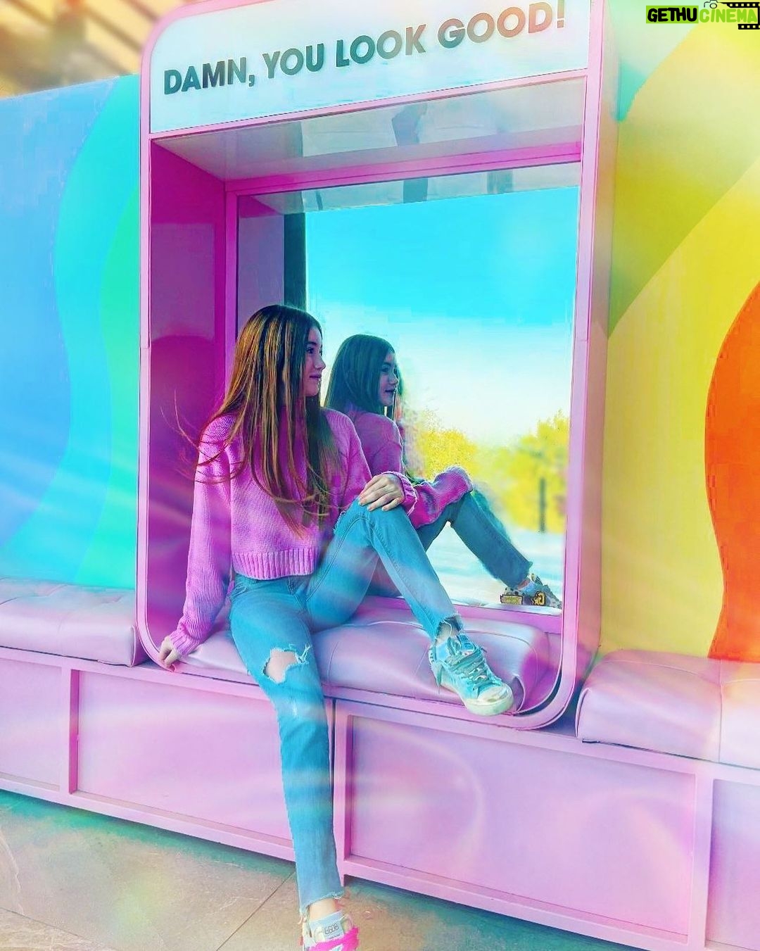 Lucy Paez Instagram - When You Look Good , You Feel Good ππ πβ¦ You Live Good ! Damn You Look Soooooo Good !πͺπ»πππ» βͺοΈ βͺοΈ βͺοΈ #pinkvibes #myfav #lookinggood #feelinggood #thedaughter #inlove #fashionstyle #younghollywood #actresslife #mylifestyle #tweenfashion #fashionphotography #makeithappen #yougotthisgirl #hereicome #followyourdreams #shinebright #mymagicalmoments #lucypaezofficial