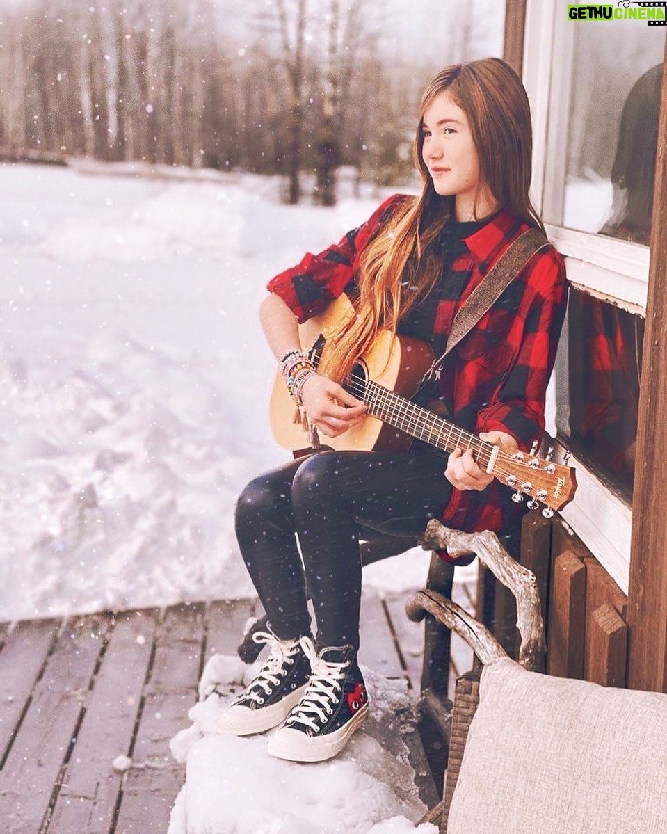 Lucy Paez Instagram - When It Snows, You Have Two Choices ❄️ ⛄️❄️…... Shovel Or Make Music!🤍🤍🤍 ▪️ ▪️ ▪️ #makemusic #music #letitsnow #babytaylor #canada #filminglife #smithers #fashionstyle #younghollywood #actresslife #mylifestyle #tweenfashion #fashionphotography #makeithappen #yougotthisgirl #hereicome #followyourdreams #shinebright #mymagicalmoments #lucypaezofficial