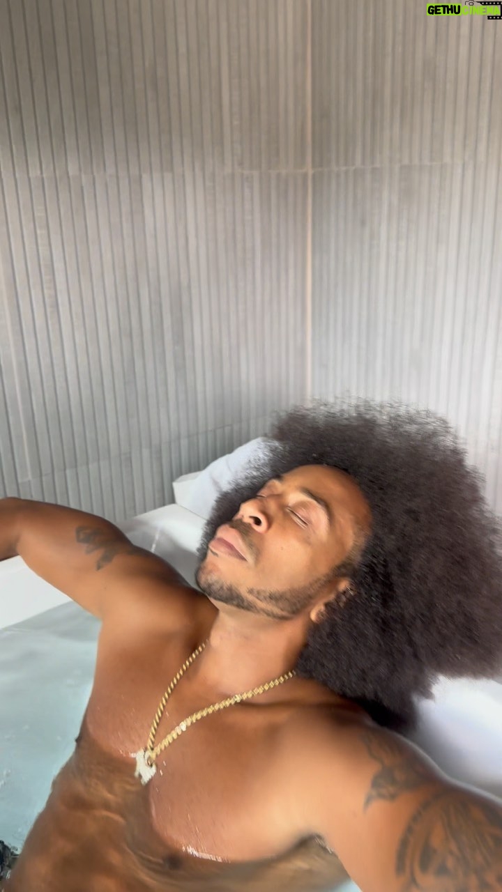Ludacris Instagram - Thank You @plunge For The Early ♍️ Gift 🥶 I Had To Give The Tub It’s Own Room In The House 🙏🏾