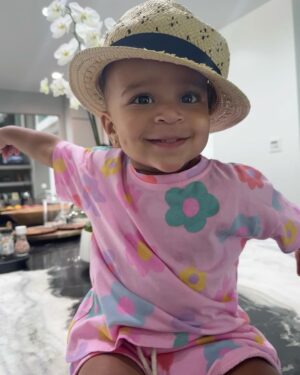 Ludacris Instagram - There Is A New BO$$ Of The Household & She Turns 2 Today! My Future Soccer ⚽️ Player/Fast& Furious Star ⭐️(check last slide) Thank You For Showing Me True Love All Over Again 🙏🏾 HBD BABY CHANCE 👑
