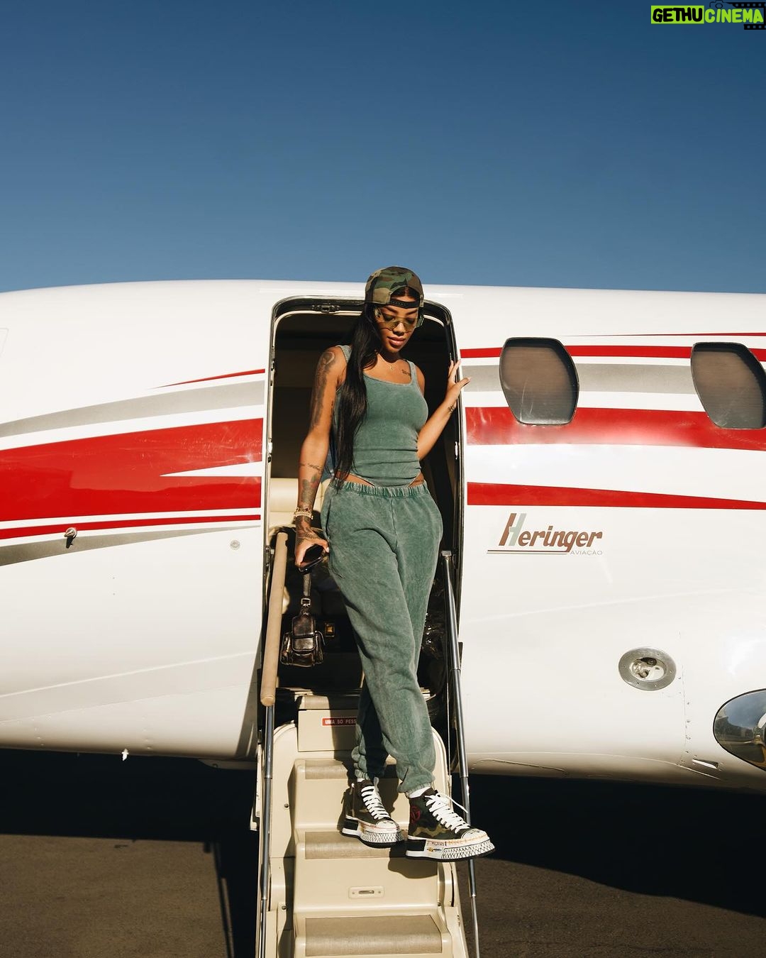 Ludmilla Instagram - Carinha de quem vai macetar no planeta Atlântida 🔥