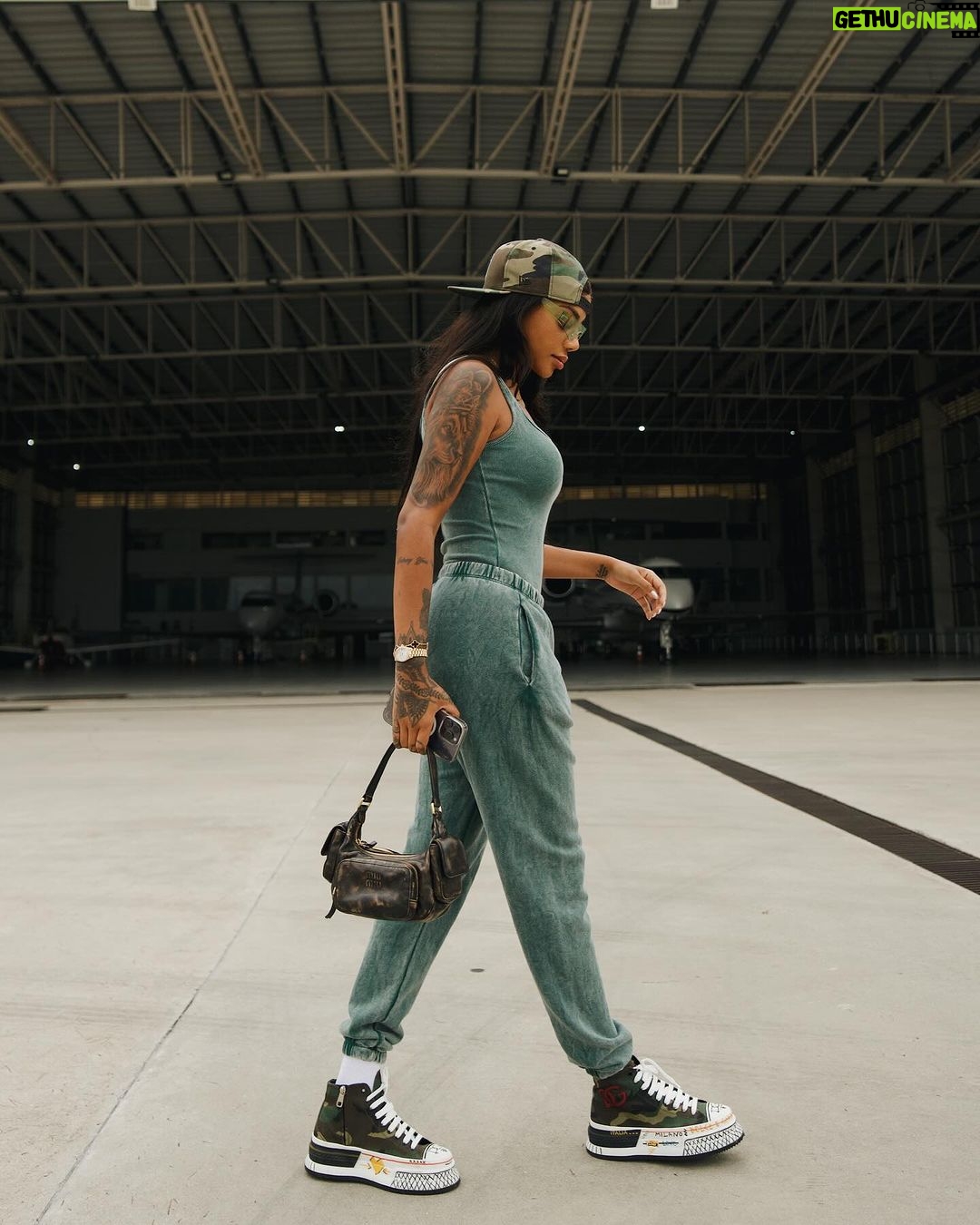 Ludmilla Instagram - Carinha de quem vai macetar no planeta Atlântida 🔥