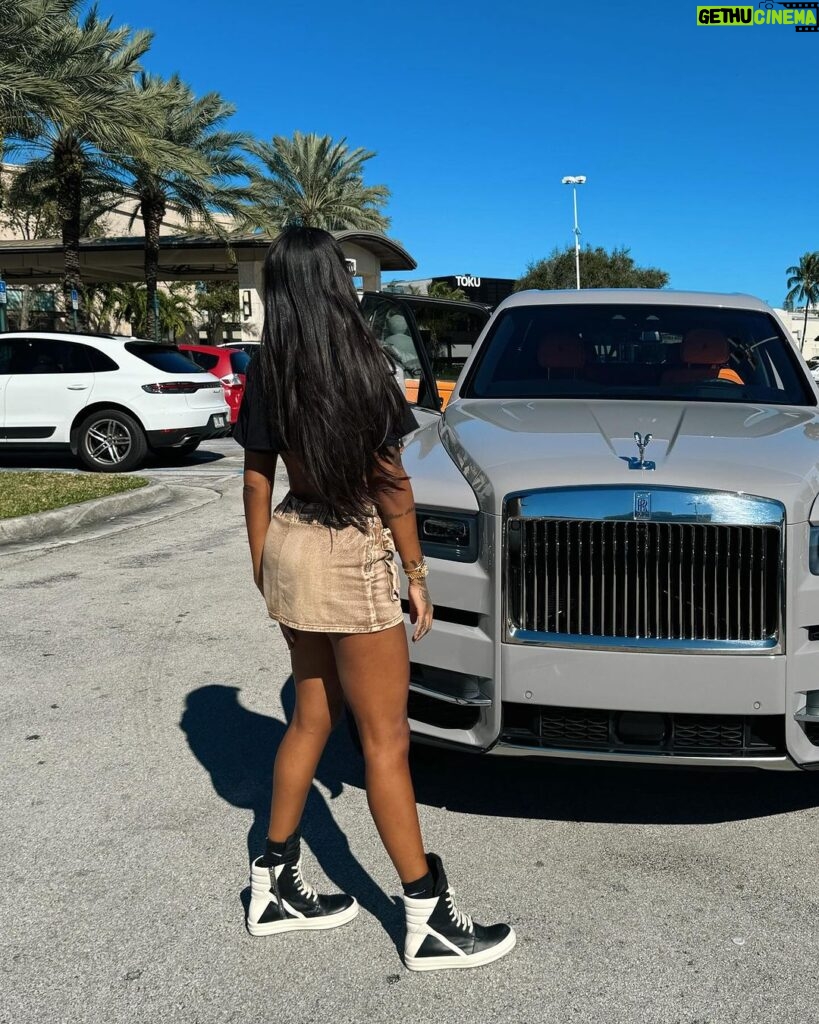 Ludmilla Instagram - Fora de alcance Miami, Florida