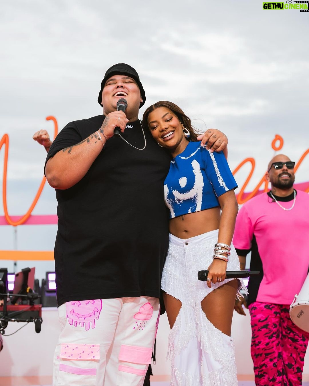 Ludmilla Instagram - Esse Numanice #3 tá pra todos os gostos! Tem Lud pagodeira, maliciosa, com os amigos, rasgando o coração, com as minas, misturando pagode com trap, com piseiro, com pop... Quem não for correndo pra dá play hoje às 21h, eu nem vou entender.