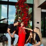 Luis Fonsi Instagram - Hoy es 20 de Diciembre, el día más especial de todo el año para nosotros. Mis dos chiquitines quisieron nacer el mismo día 5 años aparte. Que bonito y que afortunados somos de ser sus padres. Que bendición tan grande nos regaló Dios. Agradecidos con Él cada día de nuestra vida 🙏🏻 Feliz cumpleaños Mika & Rocco. Son nuestro universo entero. Los amamos infinito (y más todavía) ❤️💫