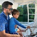 Luis Fonsi Instagram – Mi co-capitan de vida 💙🛥️