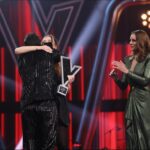 Luis Fonsi Instagram - Ganamos La Voz España!!!! Felicidades @elsatortondar, te lo mereces de corazón. Gracias por confiar en mi, no sabes lo mucho que me he disfrutado acompañarte en este viaje. Gracias a @lavozantena3 y @grupoboomerang, por permitirme ser parte de su familia y regalarme tantos momentos inolvidables…los amo ❤️ #TeamFonsi 🏆🎵