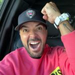 Luis Fonsi Instagram - Ecuador, voy pa’ ti ❤️ Mañana cantamos en el Estadio Alejandro Aguilar de Cuenca 🇪🇨 Cuenca, Ecuador
