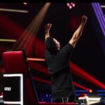 Luis Fonsi Instagram – Esta noche son las últimas audiciones a ciegas y esto se está poniendo 🔥🔥. Solo les quiero decir que el #TeamFonsi está rompiendo 💥 Listos? #LaVozAudiciones6 @lavozantena3 

📷: @robertosastrephoto