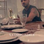 Luis Fonsi Instagram - “Tú te prendes, yo me apago…. Tú con agua, yo con trago…Juntos pero separados…Tú en Alaska y yo en Santiago…” ❤️‍🔥 #Santiago #LuisFonsi