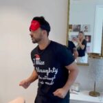 Luis Fonsi Instagram - Me gusta la Navidad 🎄🫶🏼🏎️