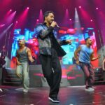 Luis Fonsi Instagram - Lo de anoche fue… demasiado! Honestamente no tengo palabras. 1er show de la gira, sold out Wizink Center, Madrid on 🔥, celebrando 25 años de sueños cumplidos. Gracias… Los amo tanto! Madrid, Spain