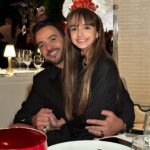 Luis Fonsi Instagram - 2024 será un gran año 🎊. Yo lo recibo con mis 3 personas favoritas, soy muy afortunado. Bendiciones y mucho amor mi gente, los quiero! 🤍 Wynn Las Vegas Hotel & Casino