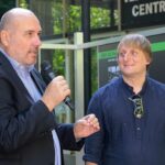 Lukáš Pavlásek Instagram - Ve středu jsem se zúčastnil oslav devadesátých druhých narozenin pražské ZOO. Pokřtil jsem mládě Kočkodana Zulu a uvedl vernisáž Významné odchovy. Jak víte pražskou ZOO mám rád od dětství, chodím do ní hodně často a považuji ji za nejlepší na světě, tak jsem rád, že jsem se oslav mohl zúčastnit. A protože do zoologických zahrad chodí hlavně děti, zarecitoval jsem tam i svou básničku pro děti z jedné ze svých knížek. Nejvíc se ovšem líbila panu řediteli: Kdo nám snědl led? Medvěd lední A kdo snědl med? Medvěd mední A kdo snědl ředitele zoologické zahrady? Toho snědli lidojedi když se vracel z porady #zoo #zoopraha #narozeniny #krest #kockodan #vernisaz #reditel #basnicka #lukaspavlasek ZOO Praha