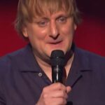 Lukáš Pavlásek Instagram – Kandidát na prezidenta.

#kandidat #prezident #nekandidat #volby #standup #standupcomedy #humor #lukaspavlasek #nastojaka #comedyclub #standupshow #standupspecial #prijdnazivo #predstaveni  #live #prijdnapredstaveni #planetaslepic #kdoneplacenenicech #divadlo #klub #publikum