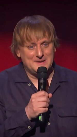 Lukáš Pavlásek Instagram - Kandidát na prezidenta.

#kandidat #prezident #nekandidat #volby #standup #standupcomedy #humor #lukaspavlasek #nastojaka #comedyclub #standupshow #standupspecial #prijdnazivo #predstaveni  #live #prijdnapredstaveni #planetaslepic #kdoneplacenenicech #divadlo #klub #publikum