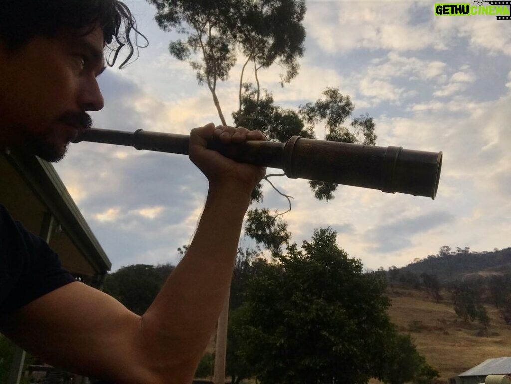 Luke Arnold Instagram - Every sunset, we sit on the back porch and watch the kangaroos, echidnas, wombats, eagles and occasional mythical beast move through the hills. The binoculars weren’t quite cutting it so the folks got me the perfect Christmas gift. Works better than the ones we had on set #blacksails