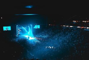Luke Bryan Instagram - Last couple shows have not been easy to get through but I gave it my all. Thankfully my friends and family were there to support. Thank you fans for showing up in a big way